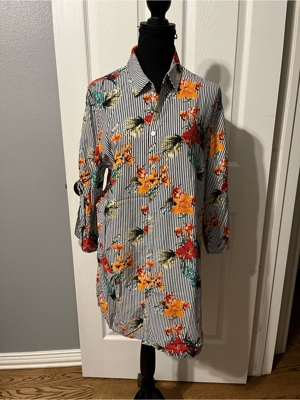 Chico's Black & White Stripe Floral Button-Up Tunic with Tie Cuffs